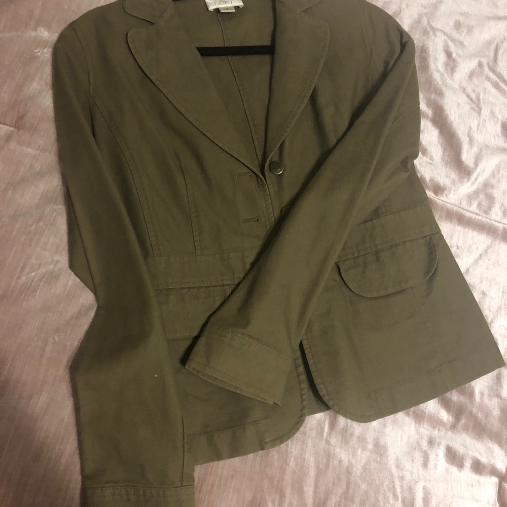 Blazer - Picture 3 of 6